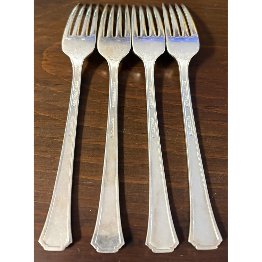 Oneida 1881 Rogers Floral Queen Silverplate Dinner Forks Set of 4 Replacement